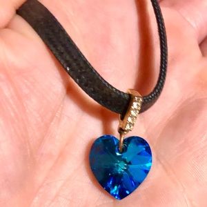 Beautiful Blue Glass Heart Choker necklace
